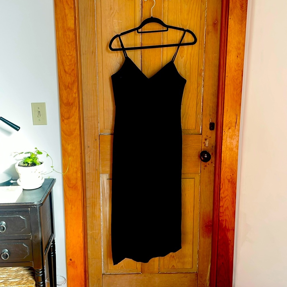 Lulus Reinette black midi dress